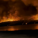 Imagen para el artículo titulado Un aparatoso incendio arrasa la isla del ántrax en Escocia